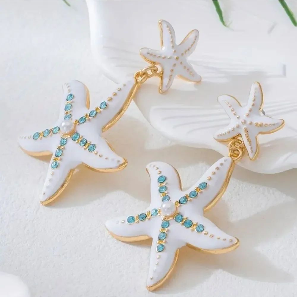 White & Gold Rhinestone Starfish Earrings